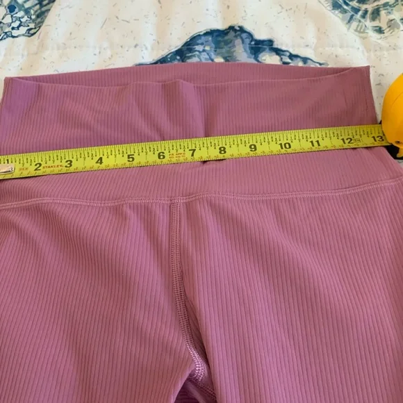 EUC Lululemon Athletica ribbed Leggings - Picture 6 of 7